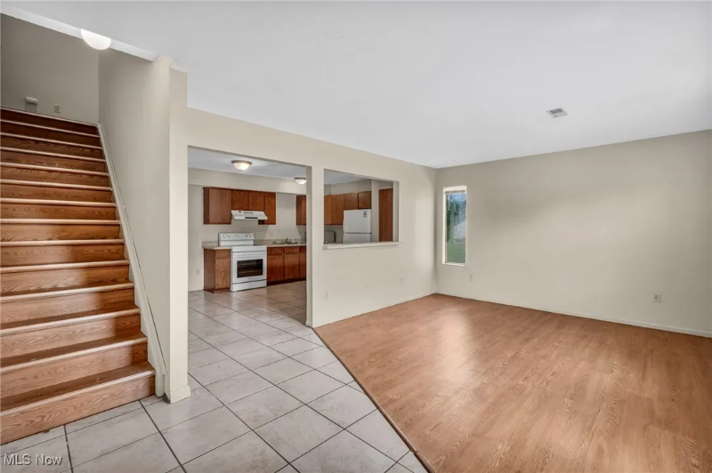 1505 Whitehall Blvd – photo 5