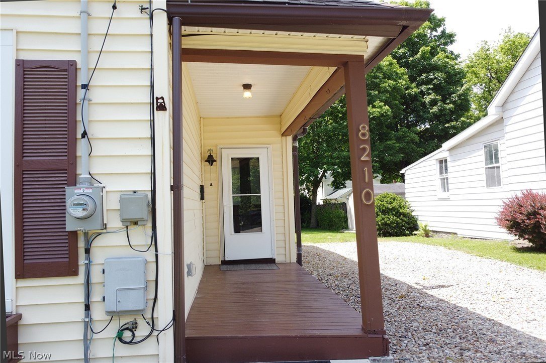 8210 Maple Ave – photo 3