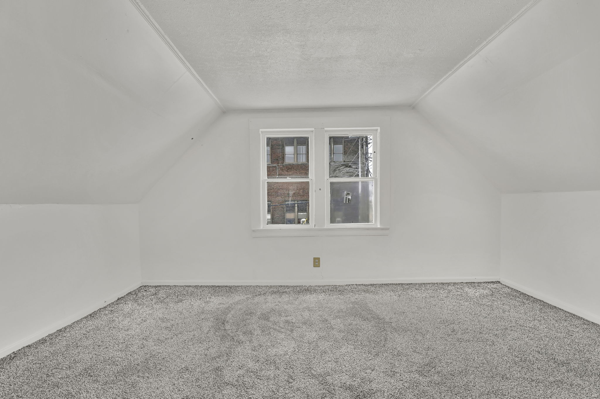 1261 E 123rd St – photo 2