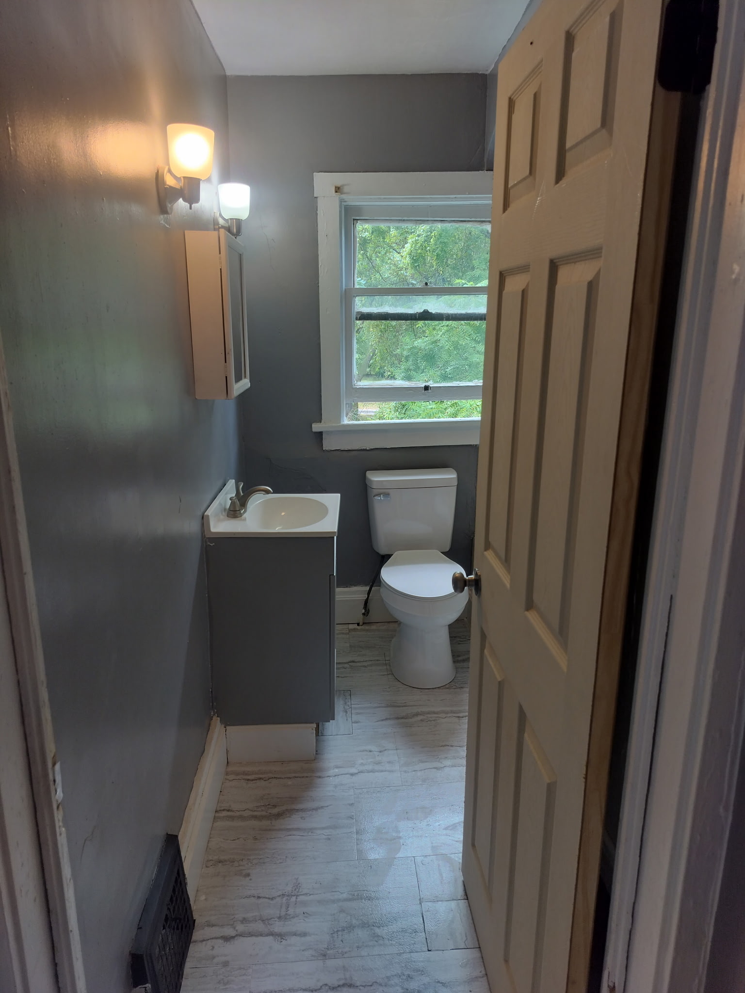 138 Harrison Ave – photo 3