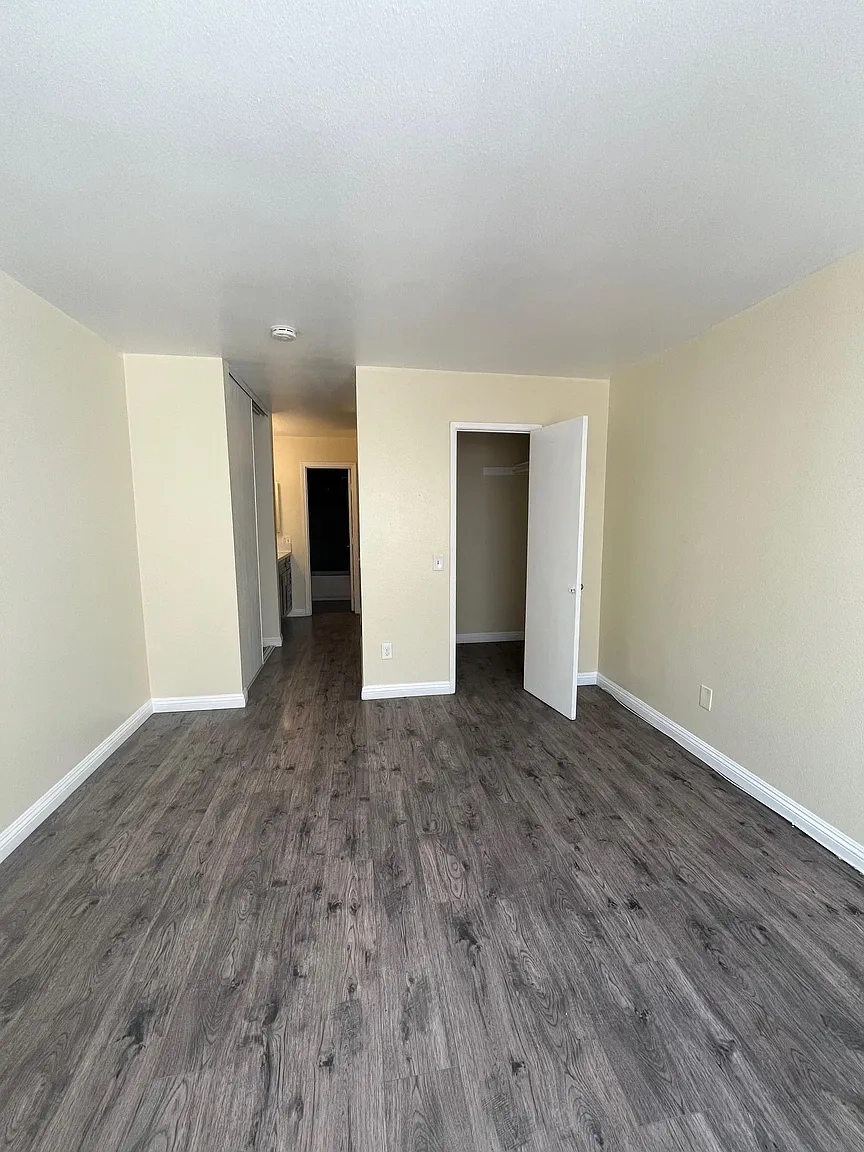 Vista Via Apartment – photo 5
