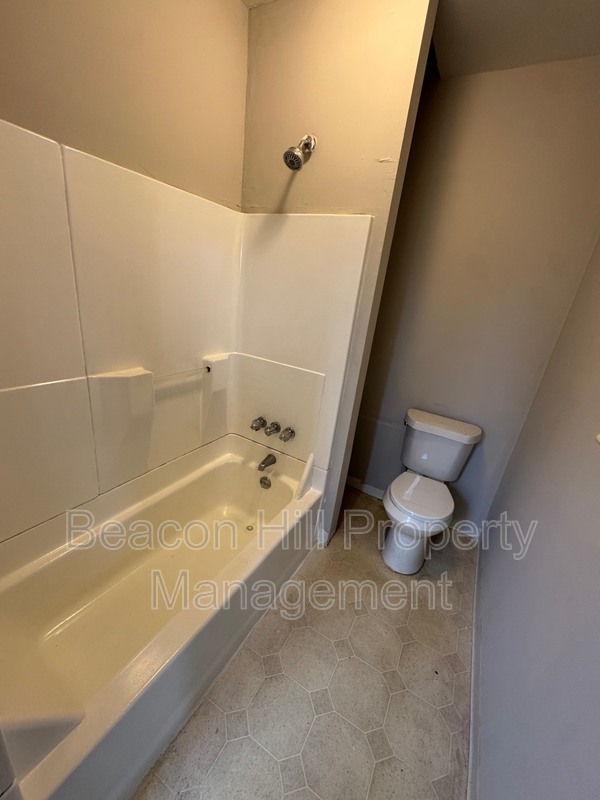 7923 Connecticut Ave – photo 5