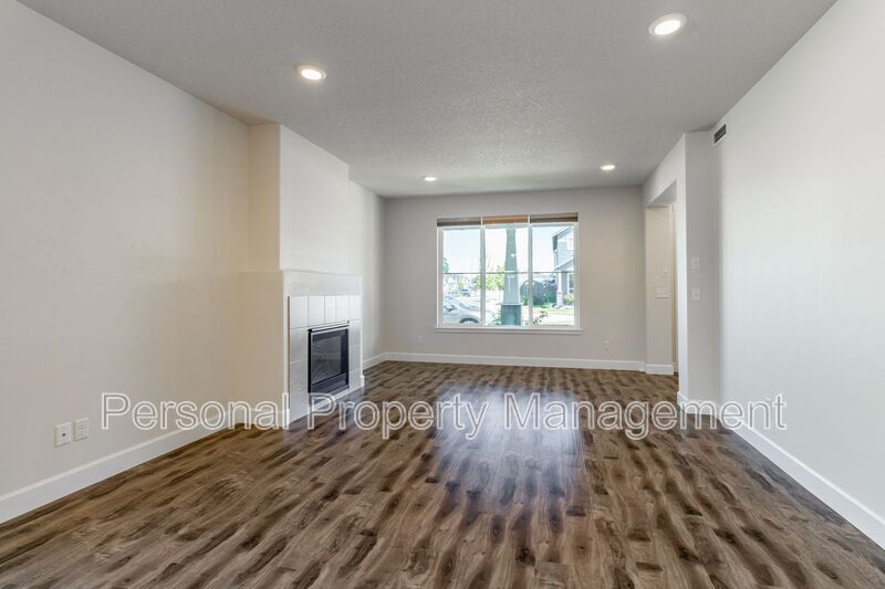 1817 NW 17th St – photo 4