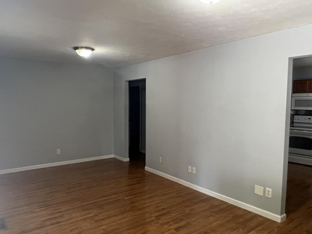 223 Cherry Ave unit B – photo 5