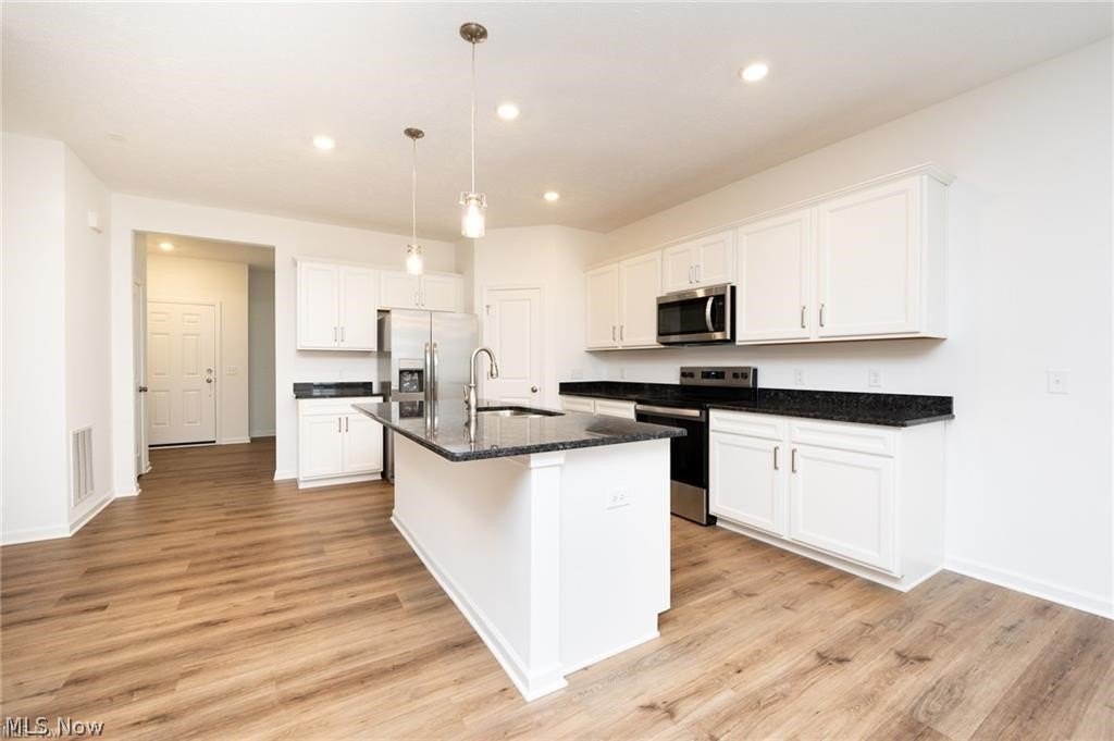 98 Brewster Dr – photo 5