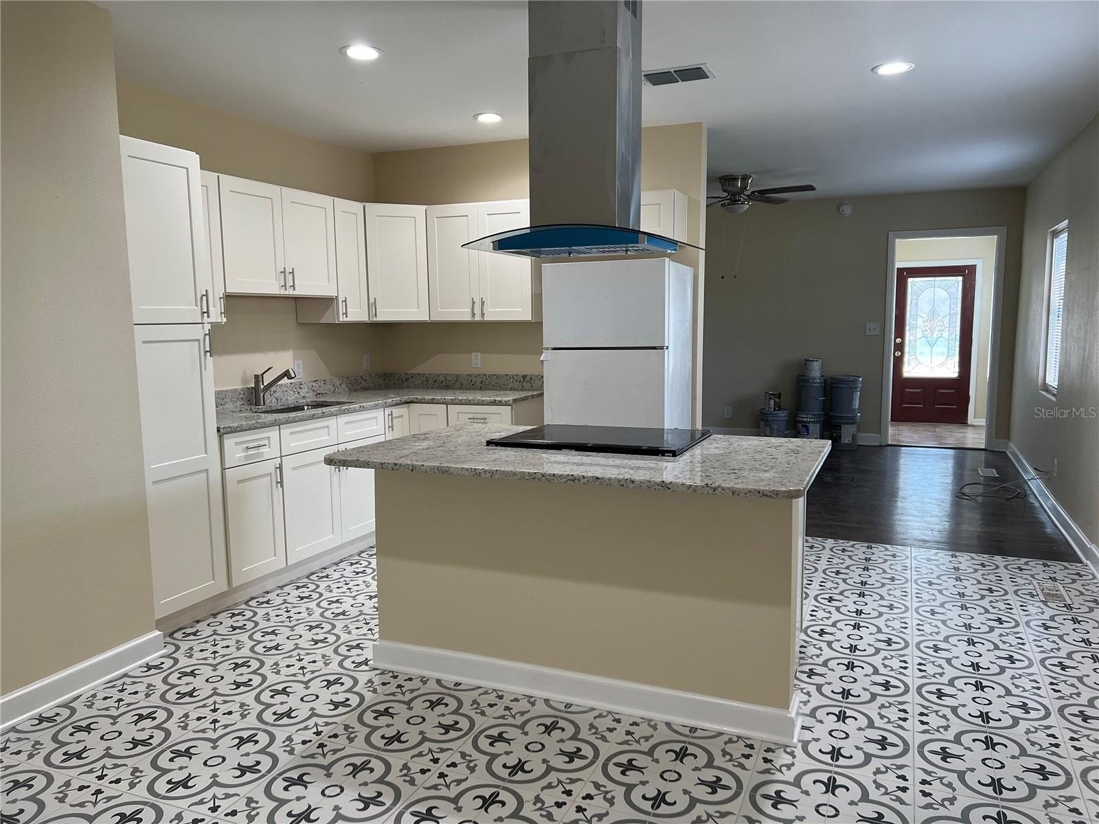 407 Ave A SE – photo 5