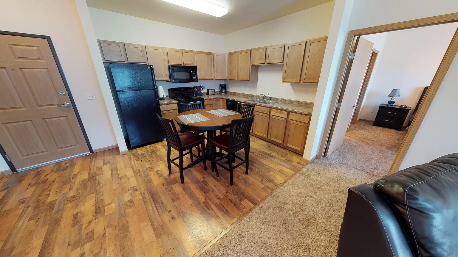 Amber Pointe Apartments – photo 5