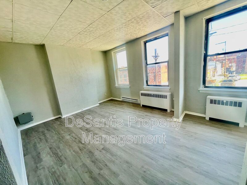 810 Amity St unit 2 – photo 2