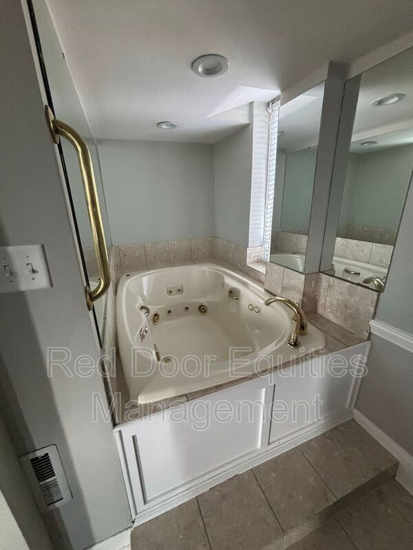 123 N Broad St unit 603 – photo 1