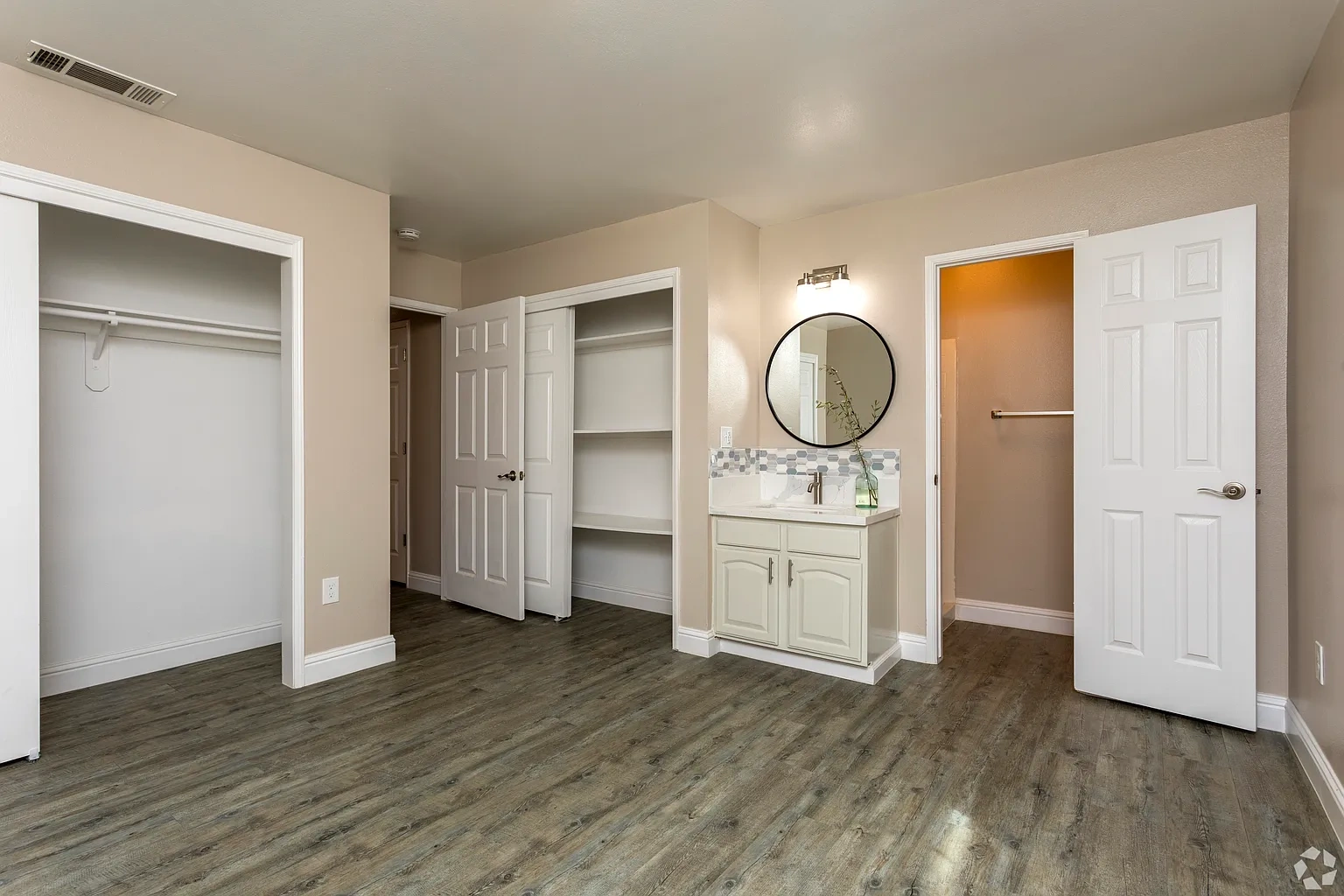 3 Bedroom Apartments in Bullard – photo 4
