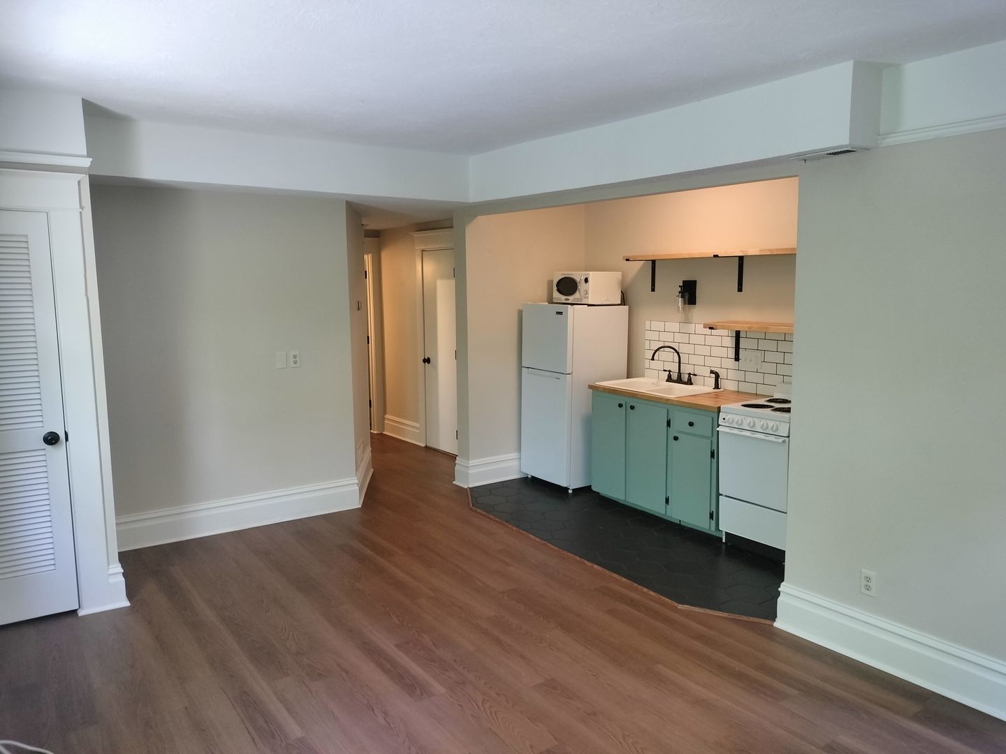 1608 W Main Ave – photo 2