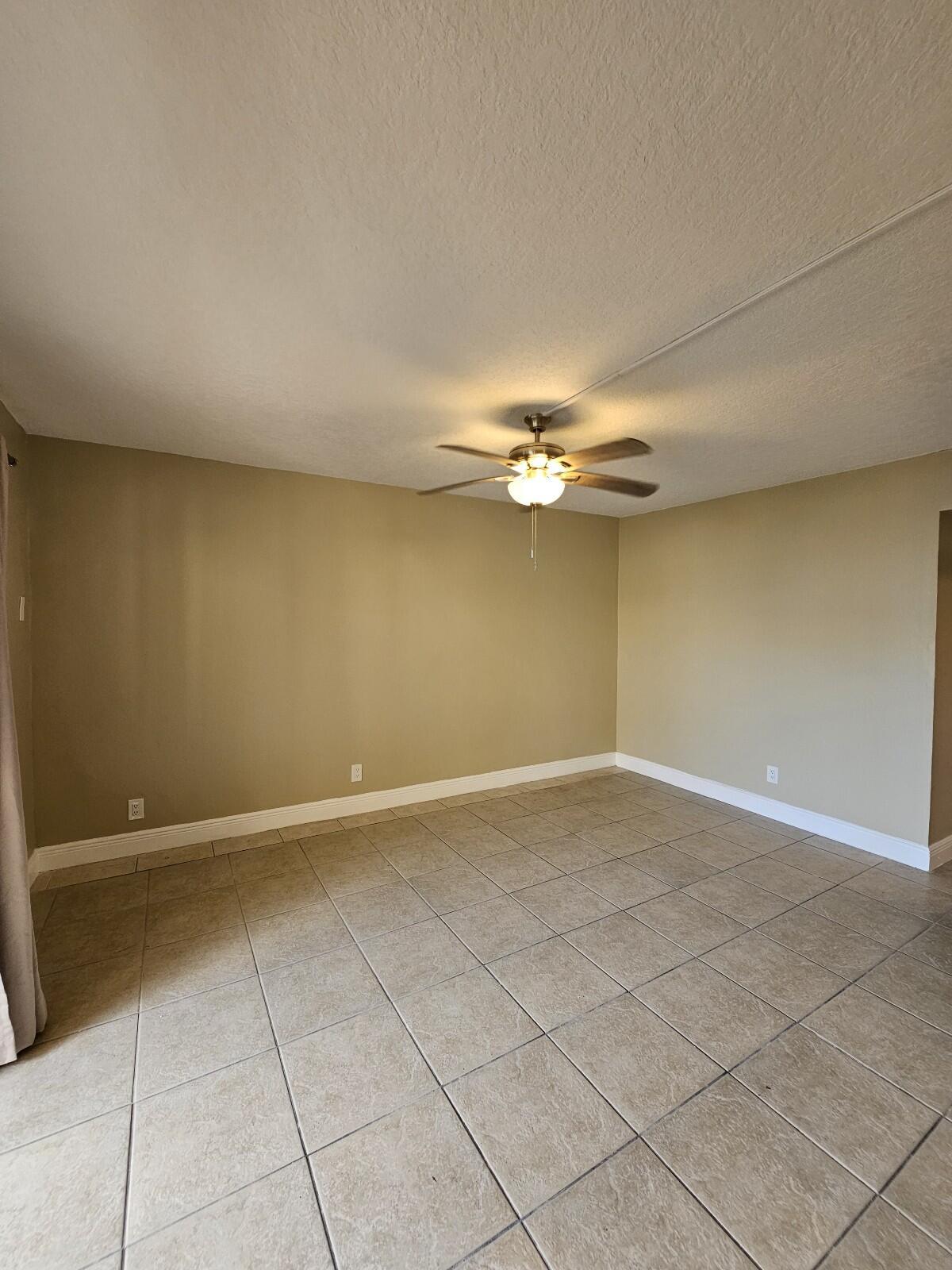 1200 Blue Heron Blvd unit 5 – photo 5