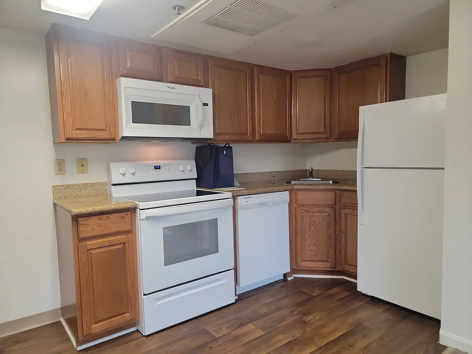 Hickory Hills East – photo 1