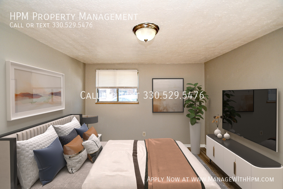 842 S Green Rd – photo 5