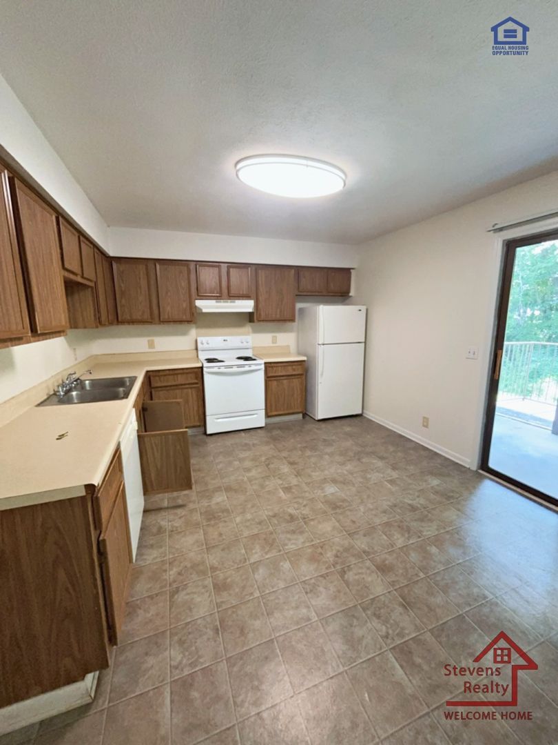 313 Oriole Dr – photo 3