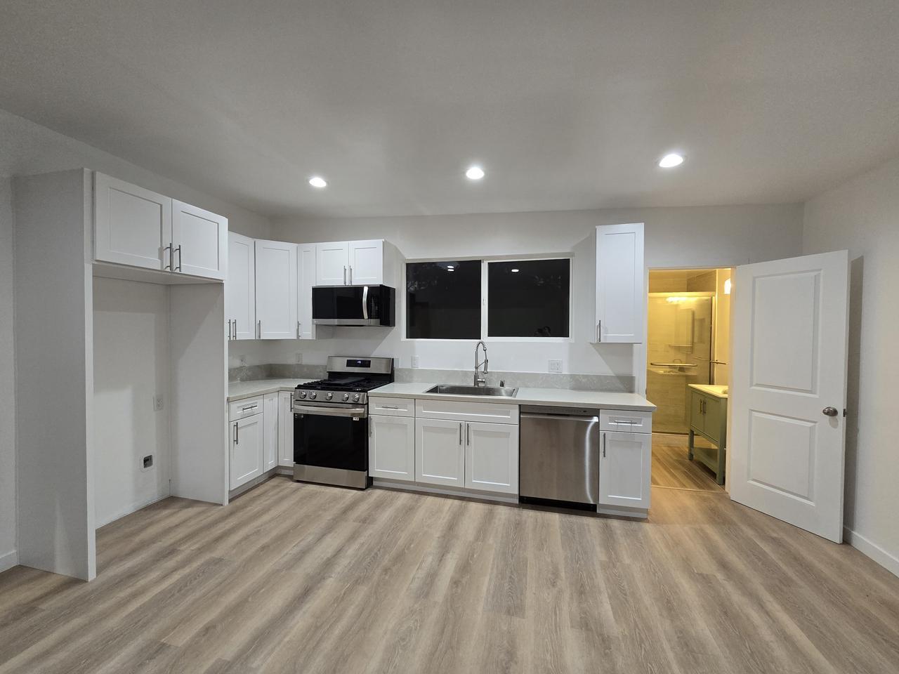3230 Cerritos Ave unit 1/2 – photo 1