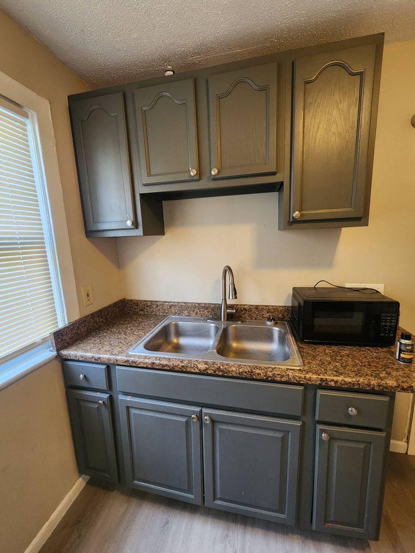 13902 Coit Rd unit Lower - 13902 – photo 3