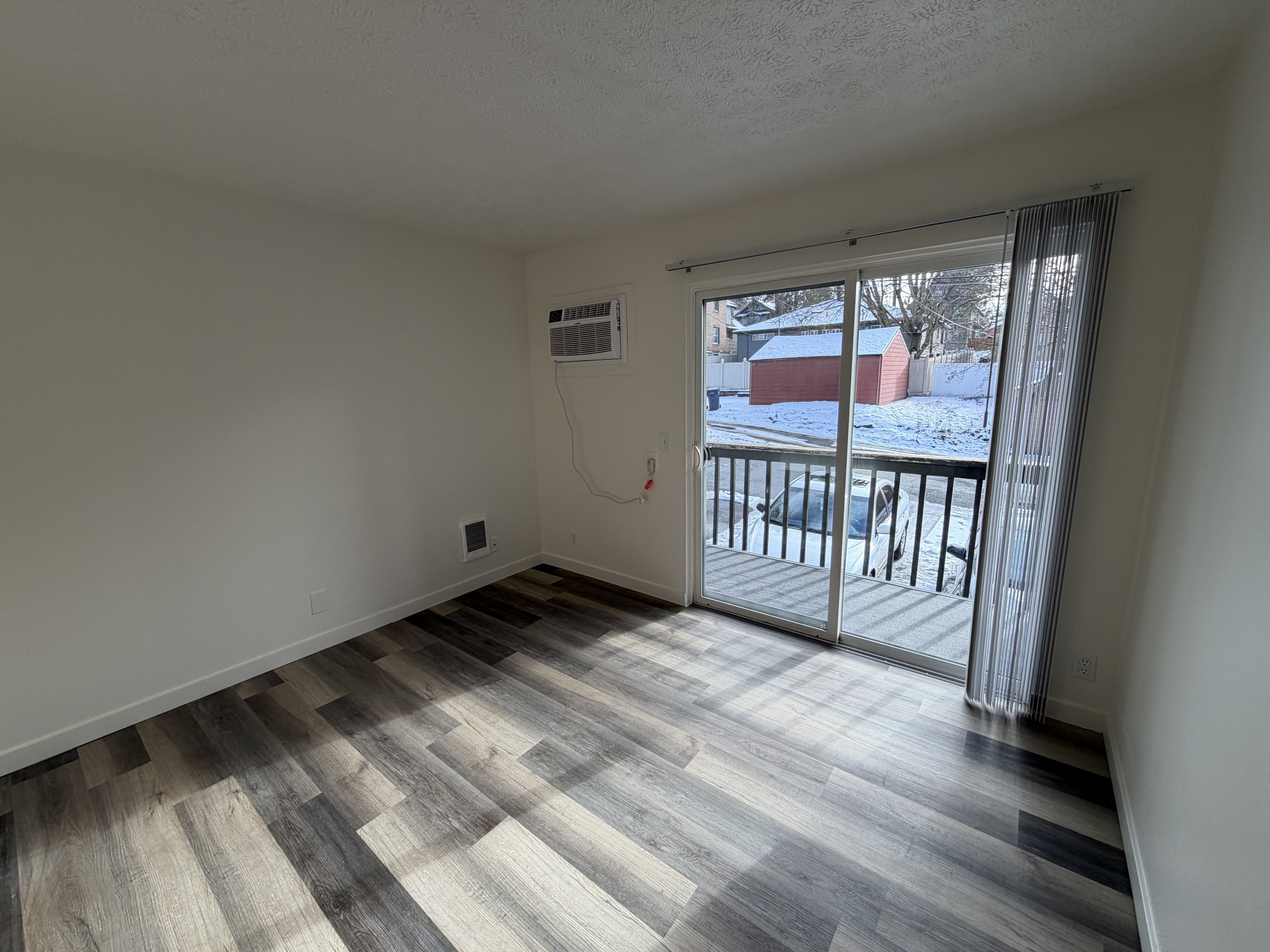 1119 W 11th Ave unit 5 – photo 1