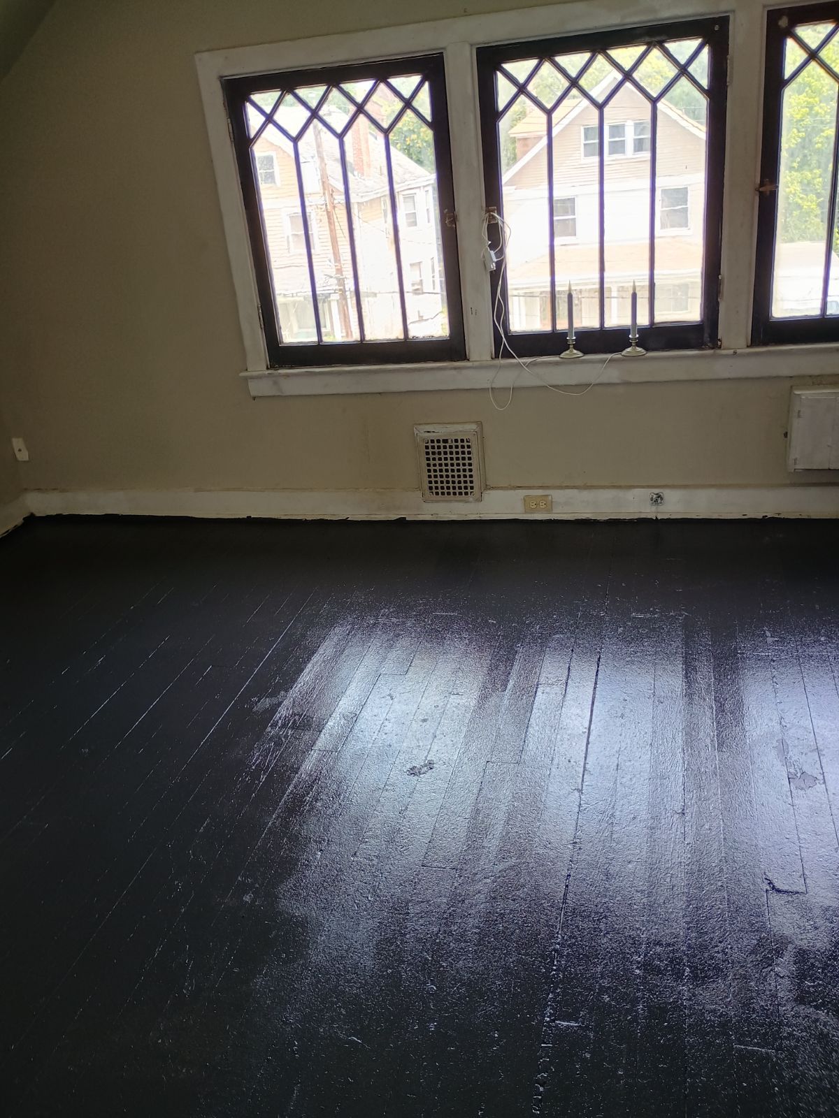 907 Lexington Ave – photo 1