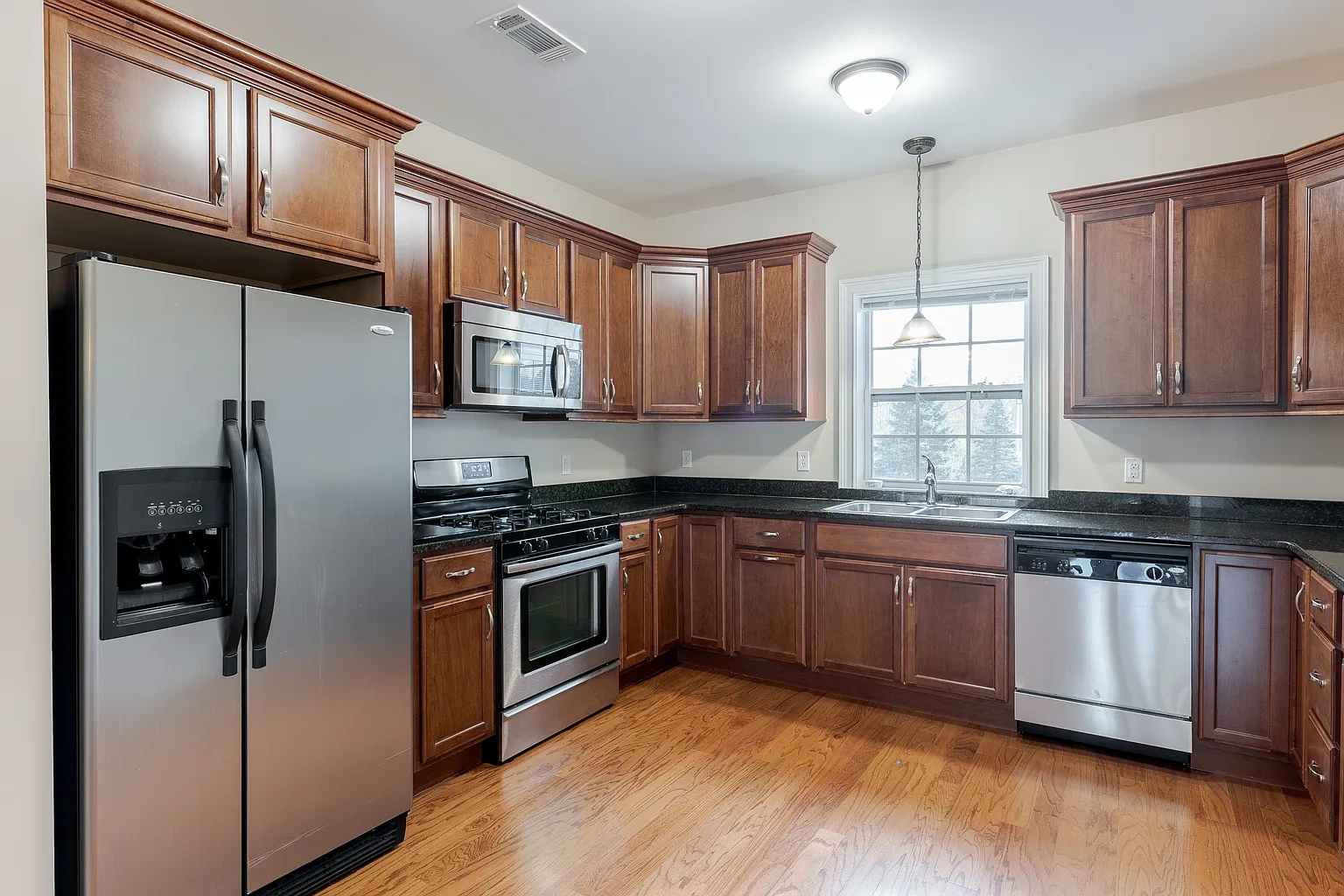 Vineyard Commons – photo 4