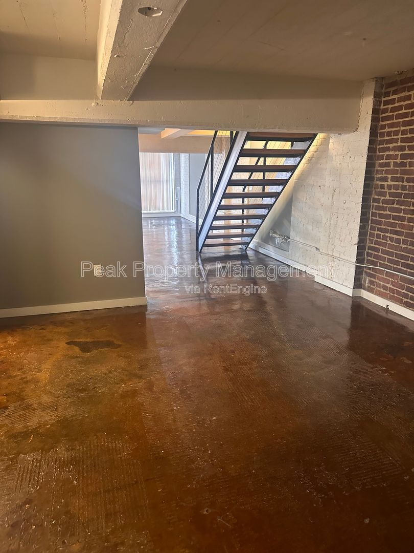 1510 W Broad St unit Apt M01 – photo 3