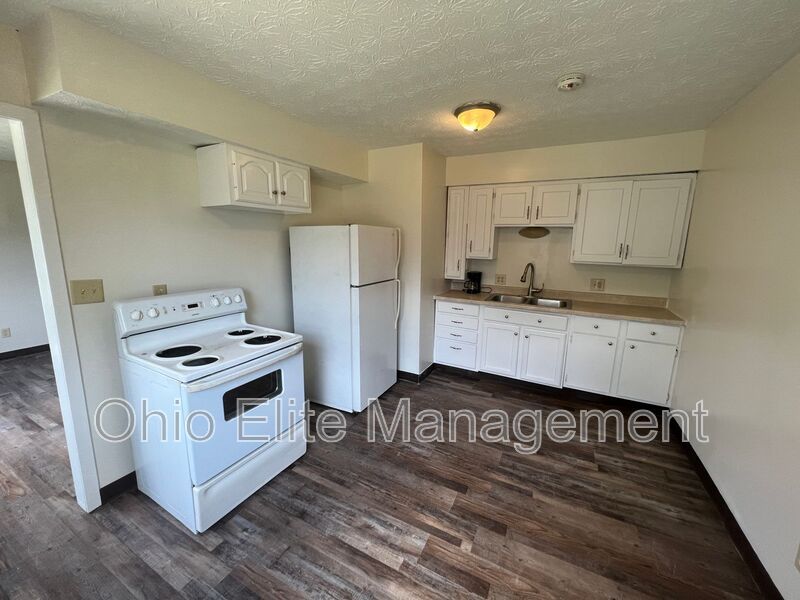 48 N Eureka Ave – photo 3