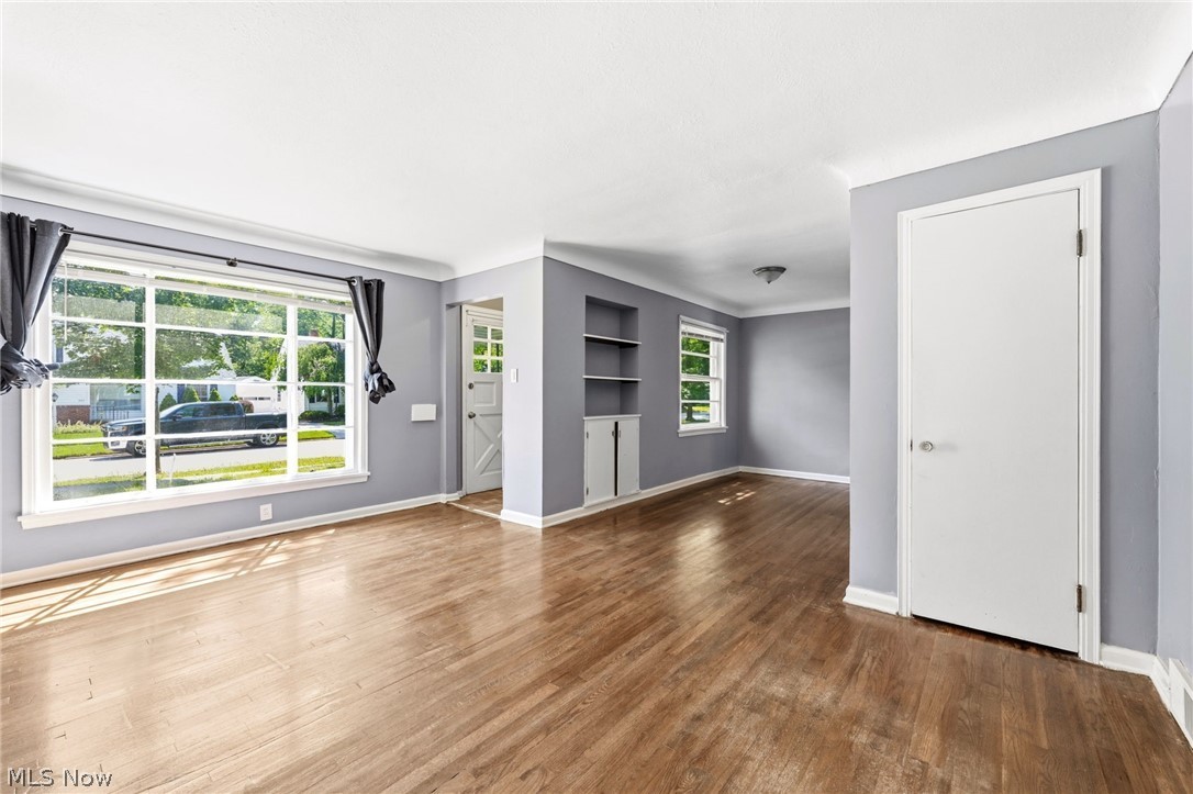 988 Glenside Ave – photo 3
