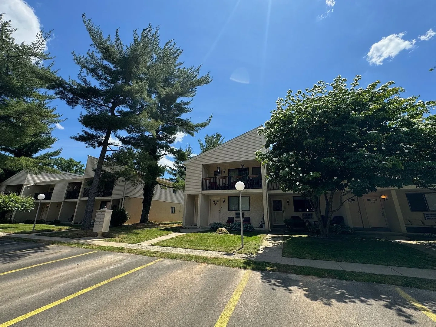 Valley Brook Apartments – photo 1