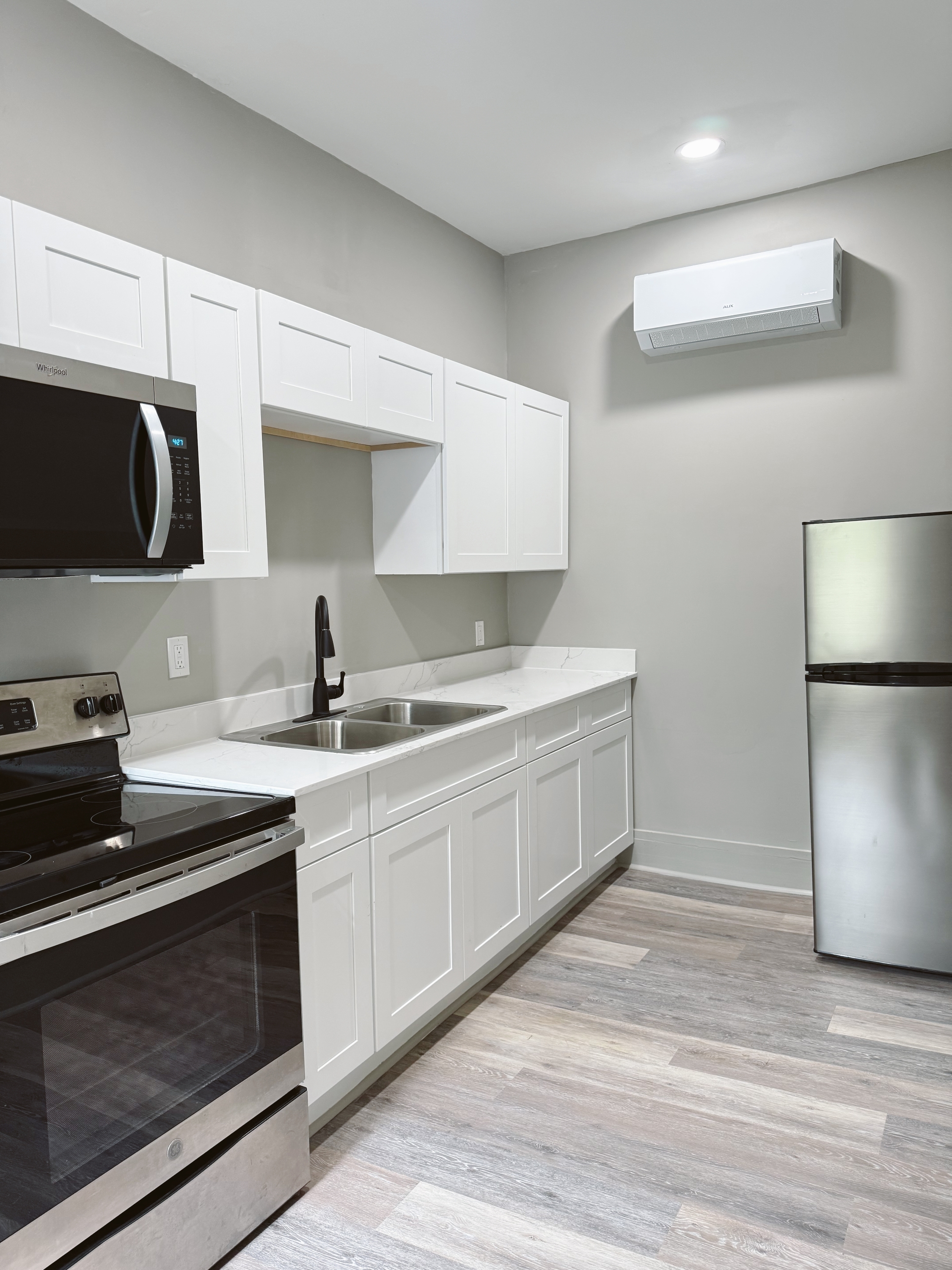 650 Park Ave unit 6 – photo 3