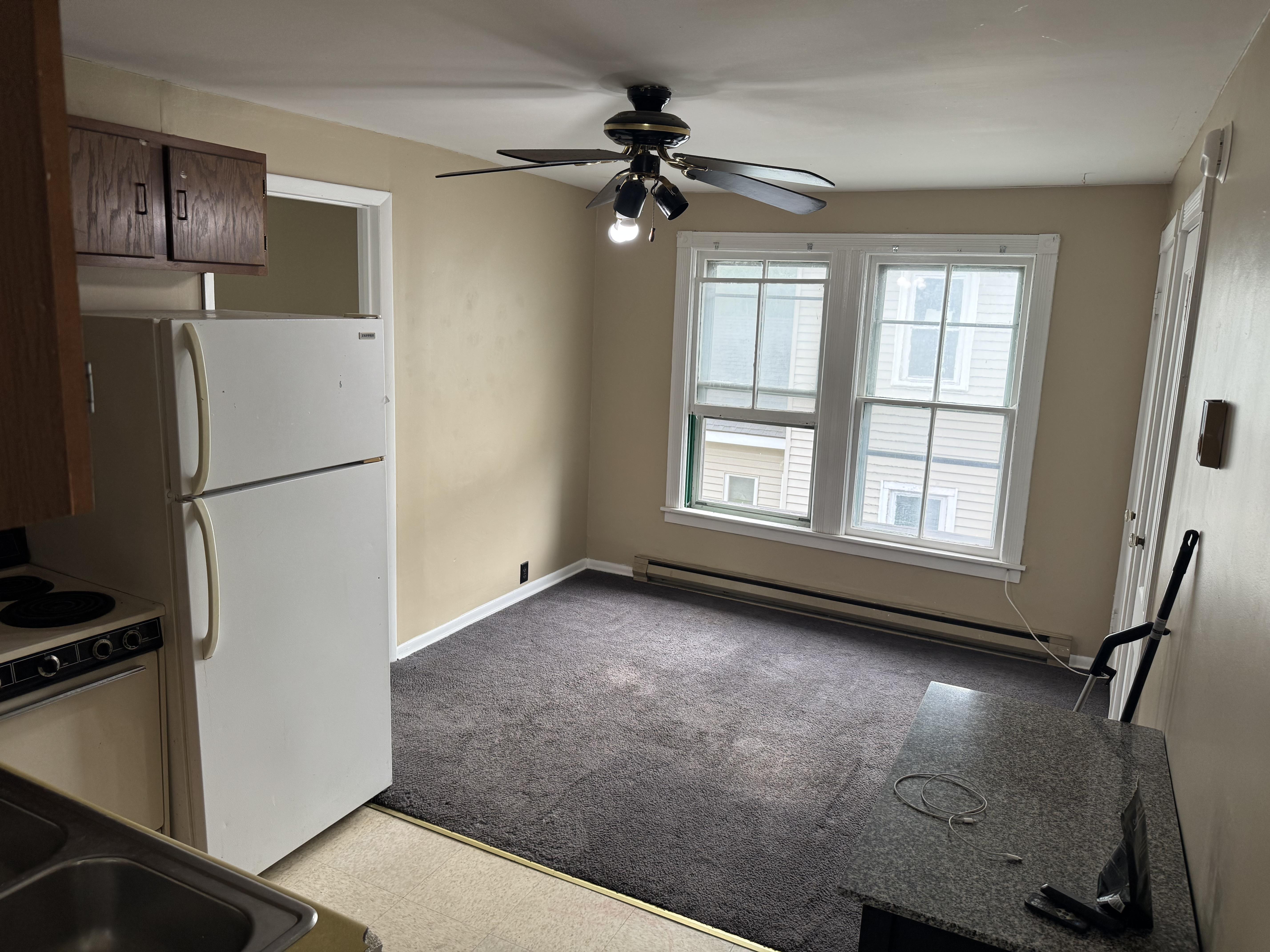 125 Benham St unit 4 – photo 2
