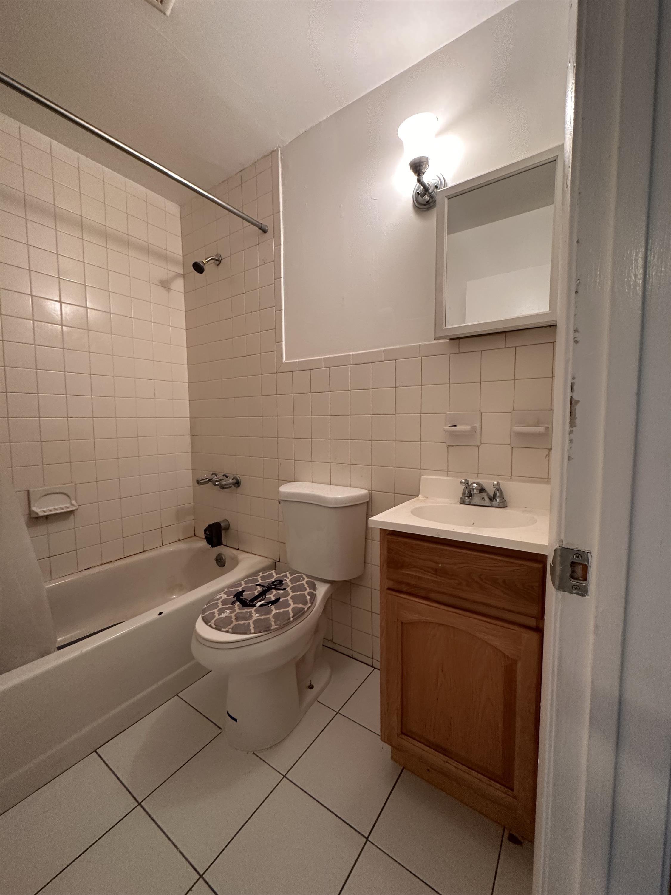 311 Clinton Ave unit 309 – photo 4