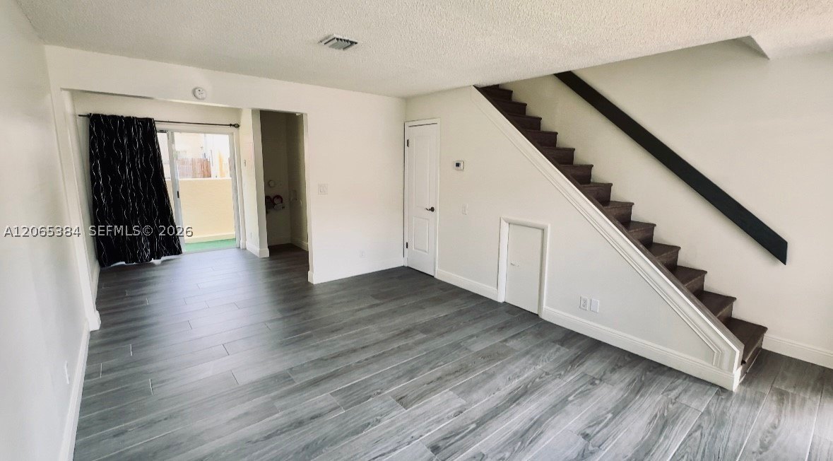 6625 Winfield Blvd #4-D – photo 3