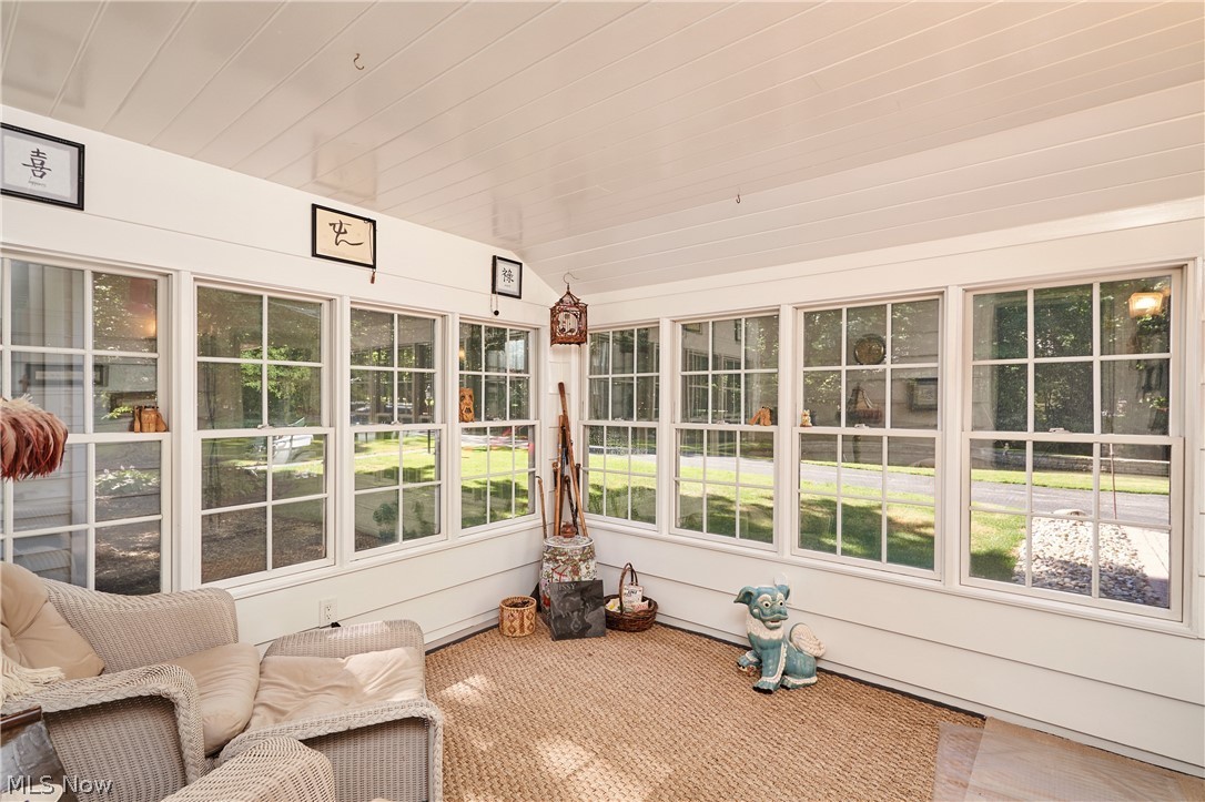 6933 Gates Rd – photo 3
