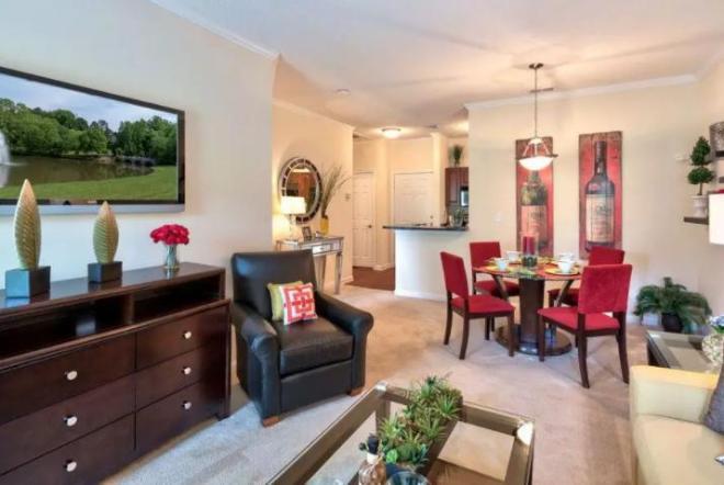2124 Gables Dr NE – photo 1
