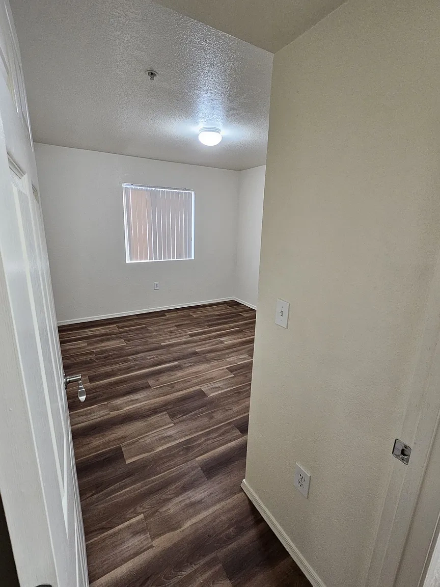 879 E County 22nd St, San Luis – photo 3