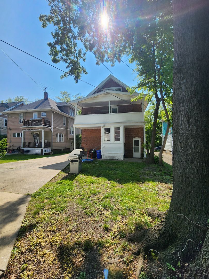 2569 Cheshire Rd unit Up – photo 2