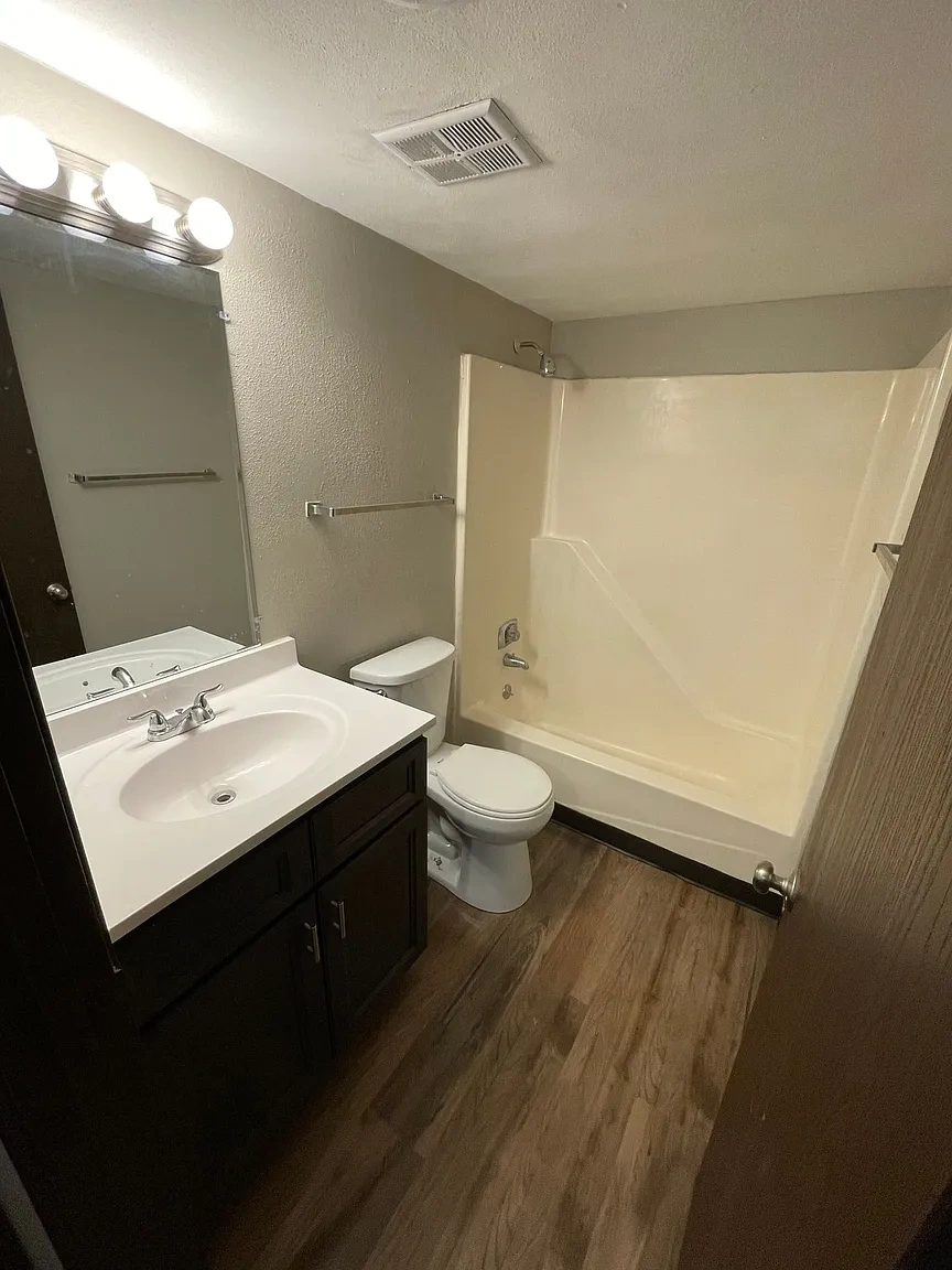 Brookside Apartments – photo 3