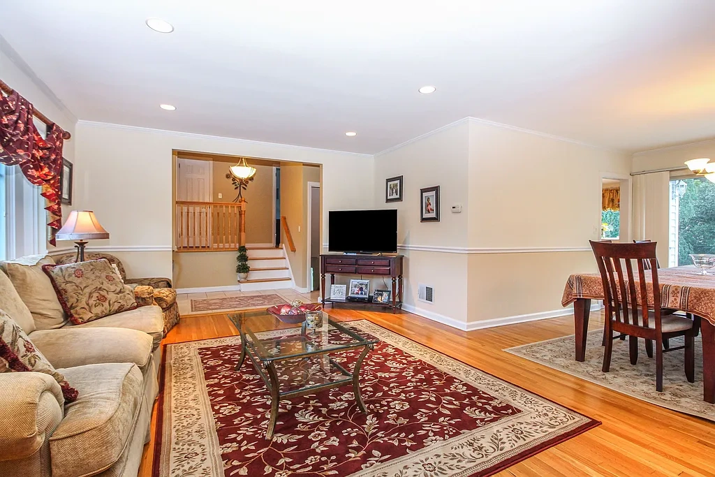 21 Maplemoor Ln – photo 2