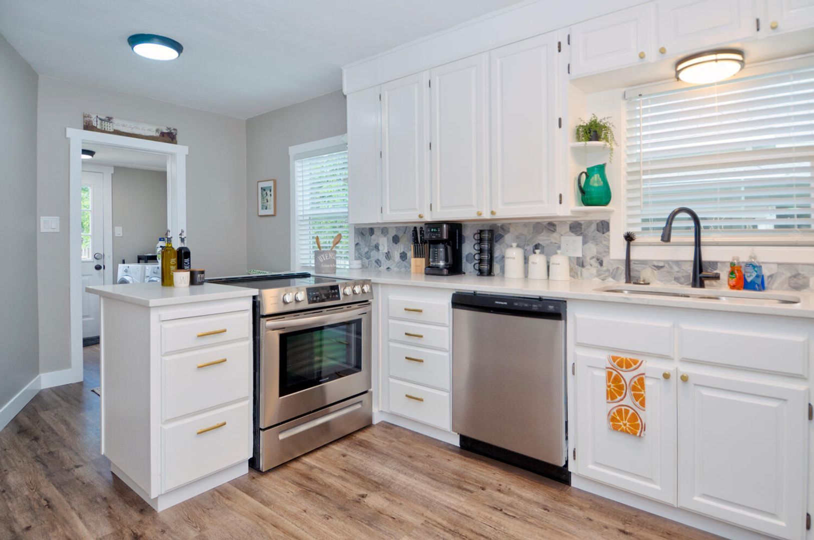 1480 S Roberta St – photo 4
