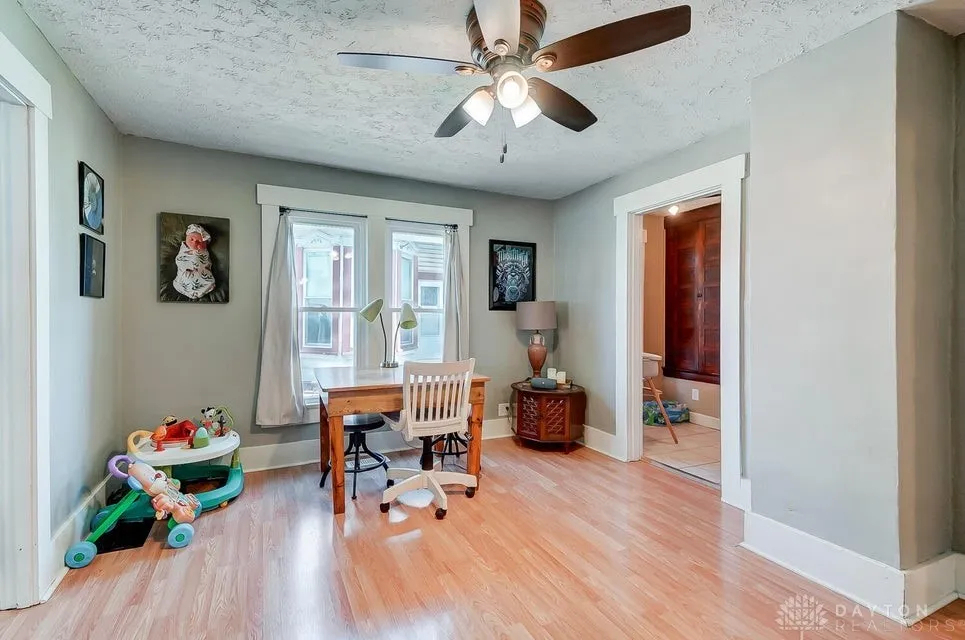 9 N Mulberry St – photo 5