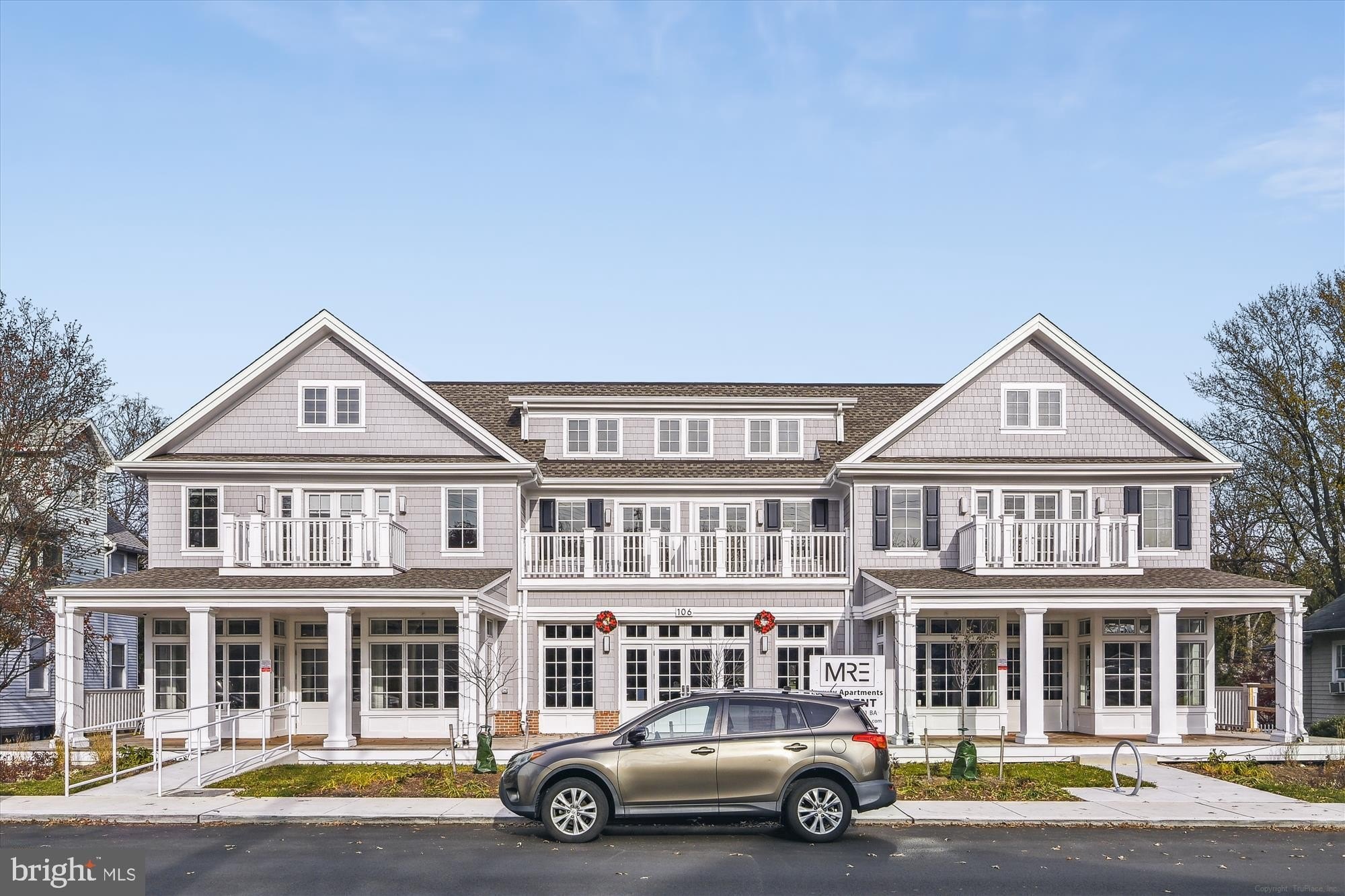 106 Annapolis St #204 – photo 1