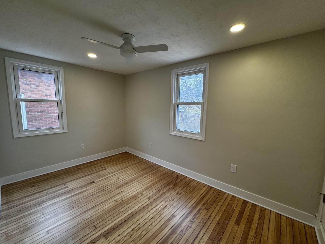 631 Shady Dr E – photo 2