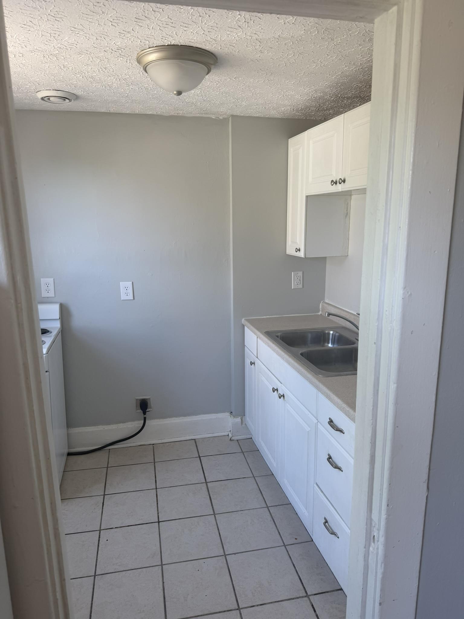403 Maple Ave unit B – photo 5