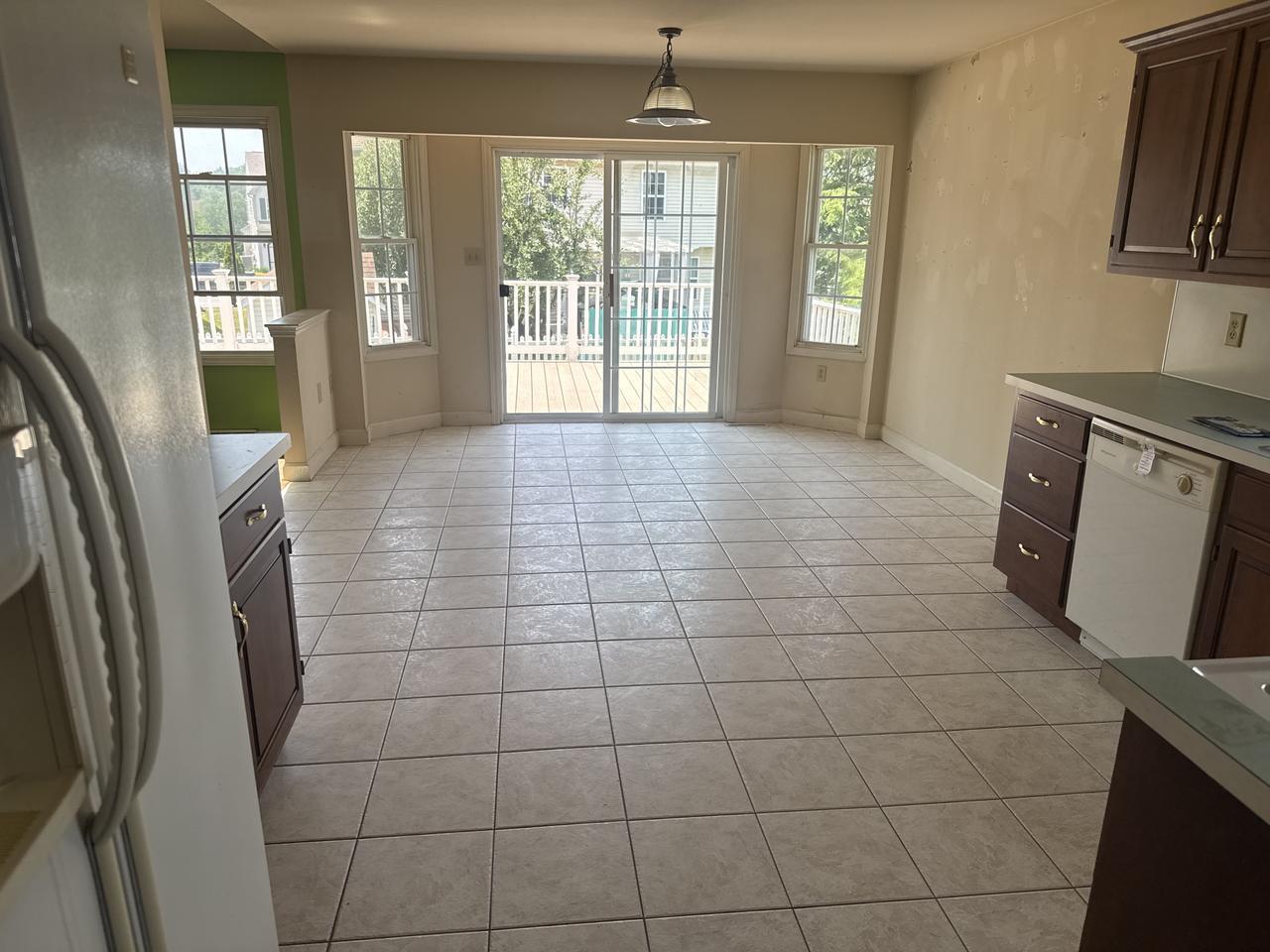 1006 Leanne St – photo 5