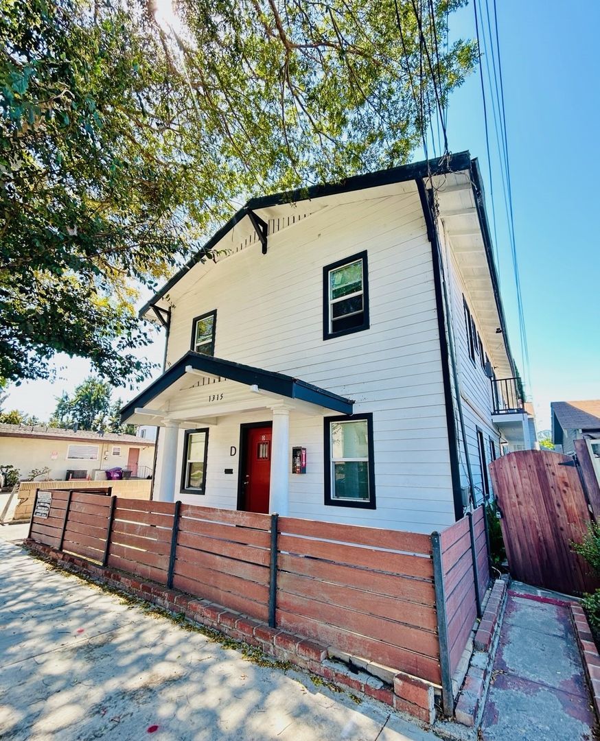 1315 Park Ave unit D – photo 1