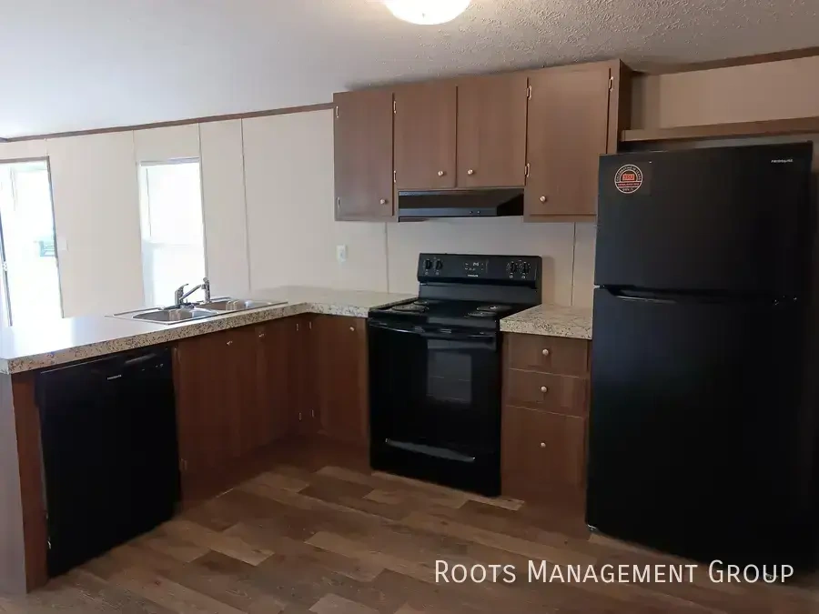 15 Locust St – photo 4