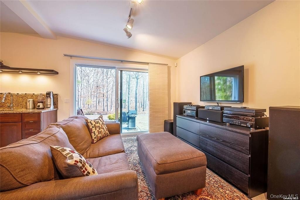 63 Gardiners Ln – photo 4