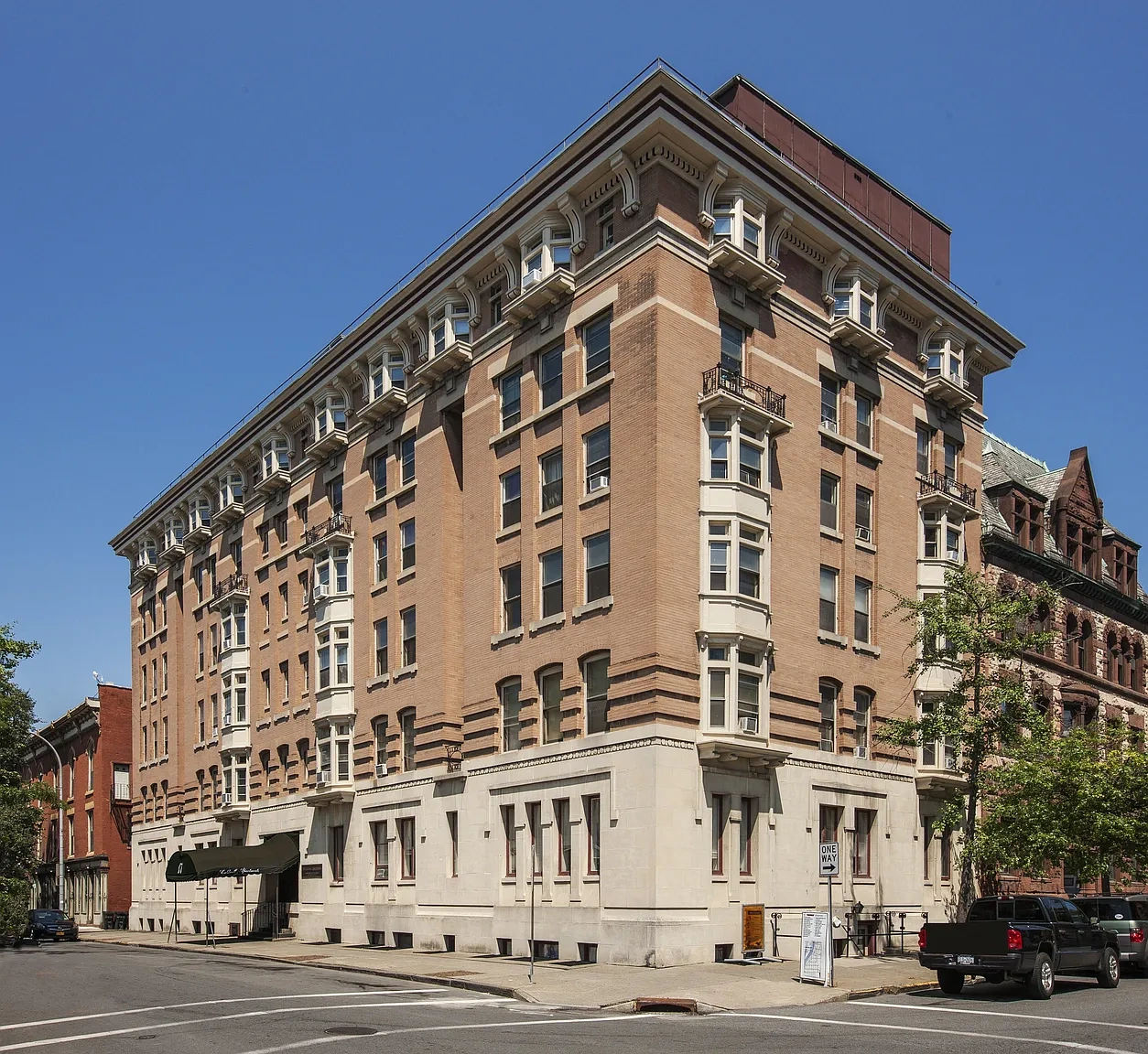 Caldwell Apartments – photo 2