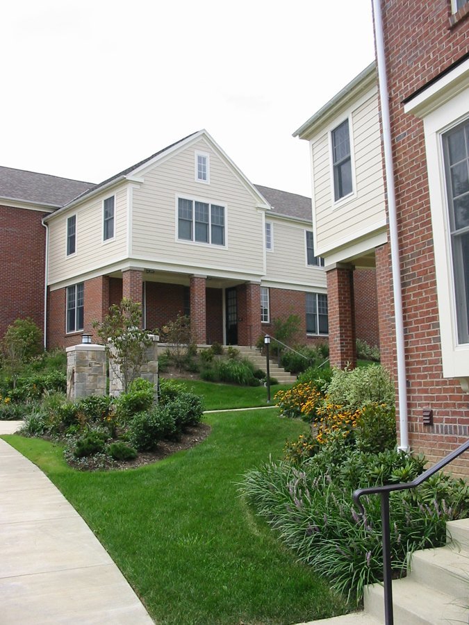1876 Parkview Blvd – photo 2