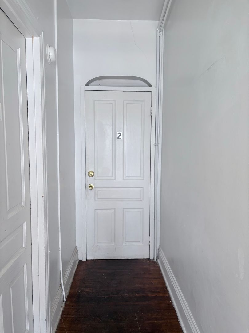 613 W King St unit 2 – photo 2